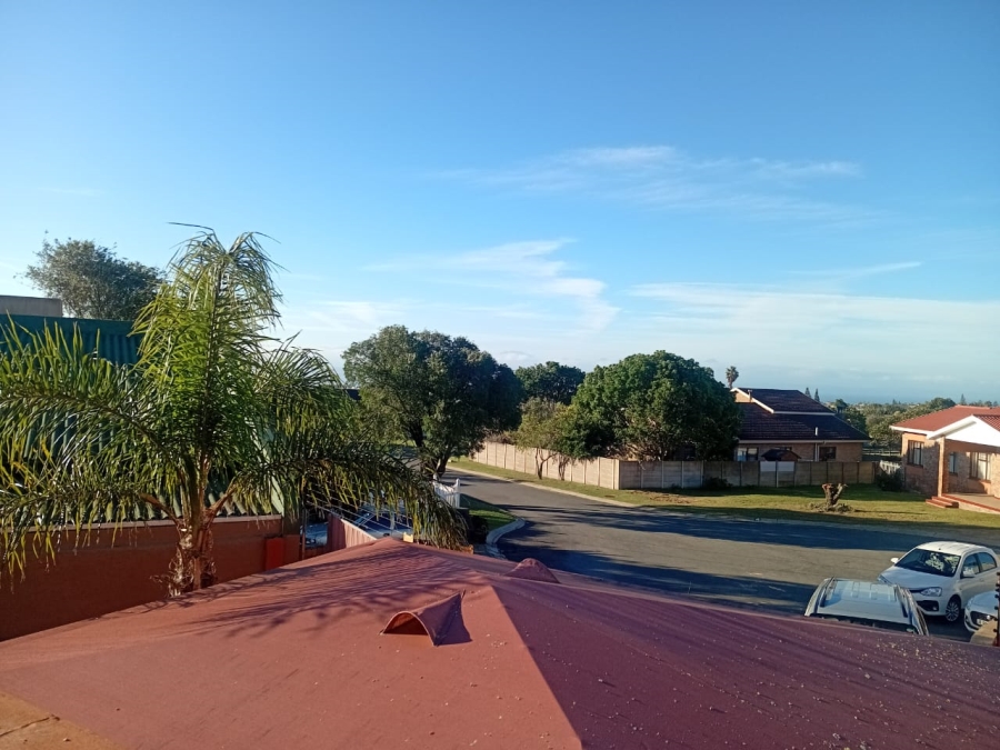 6 Bedroom Property for Sale in Heiderand Western Cape
